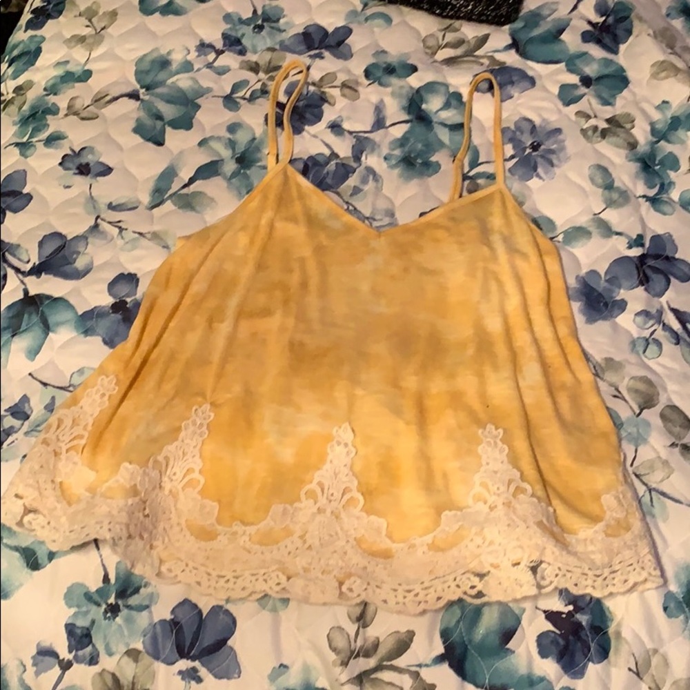 yellow tank w lace